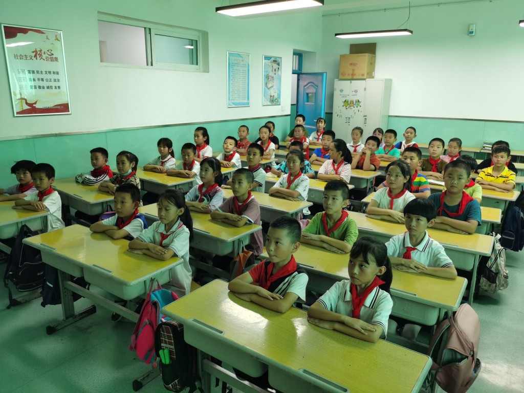 三二班1 [最大宽度 1024 最大高度 768].jpg